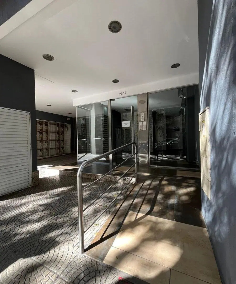 Departamento Monoambiente con balcon y cochera optativa en Flores 8