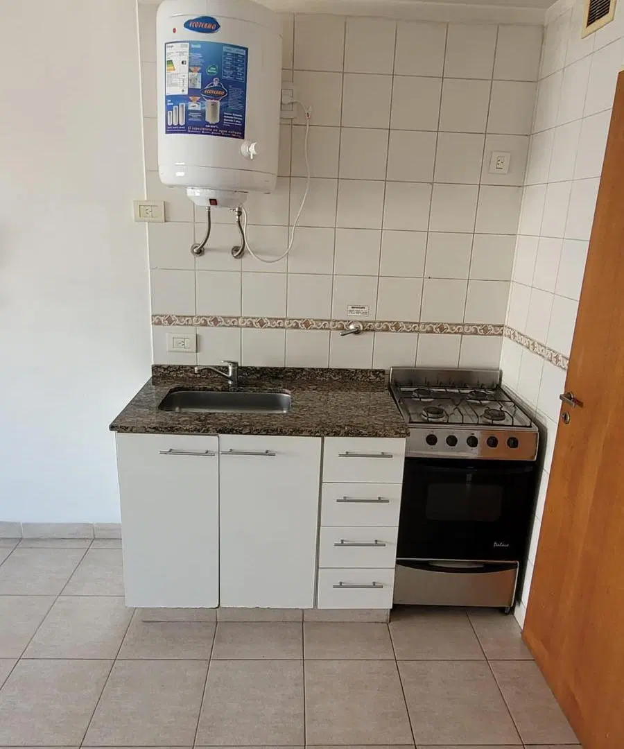 Departamento monoambiente en Flores 4