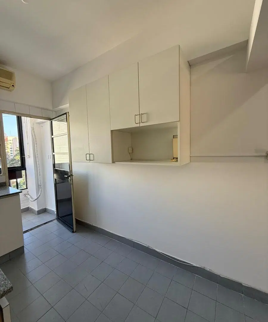 Departamento de 3 ambientes con doble balcon en el barrio de Flores 1
