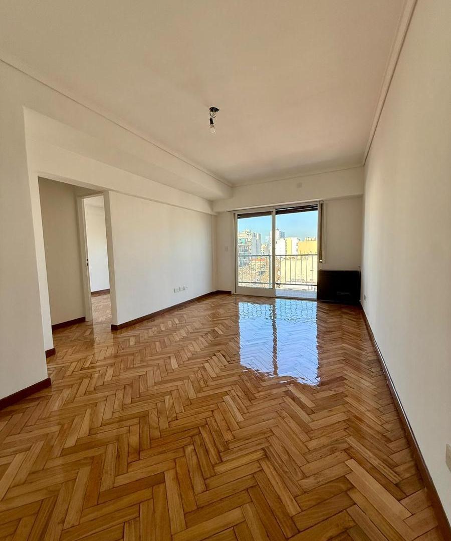 Departamento 3 ambientes con balcon en el barrio de Flores
