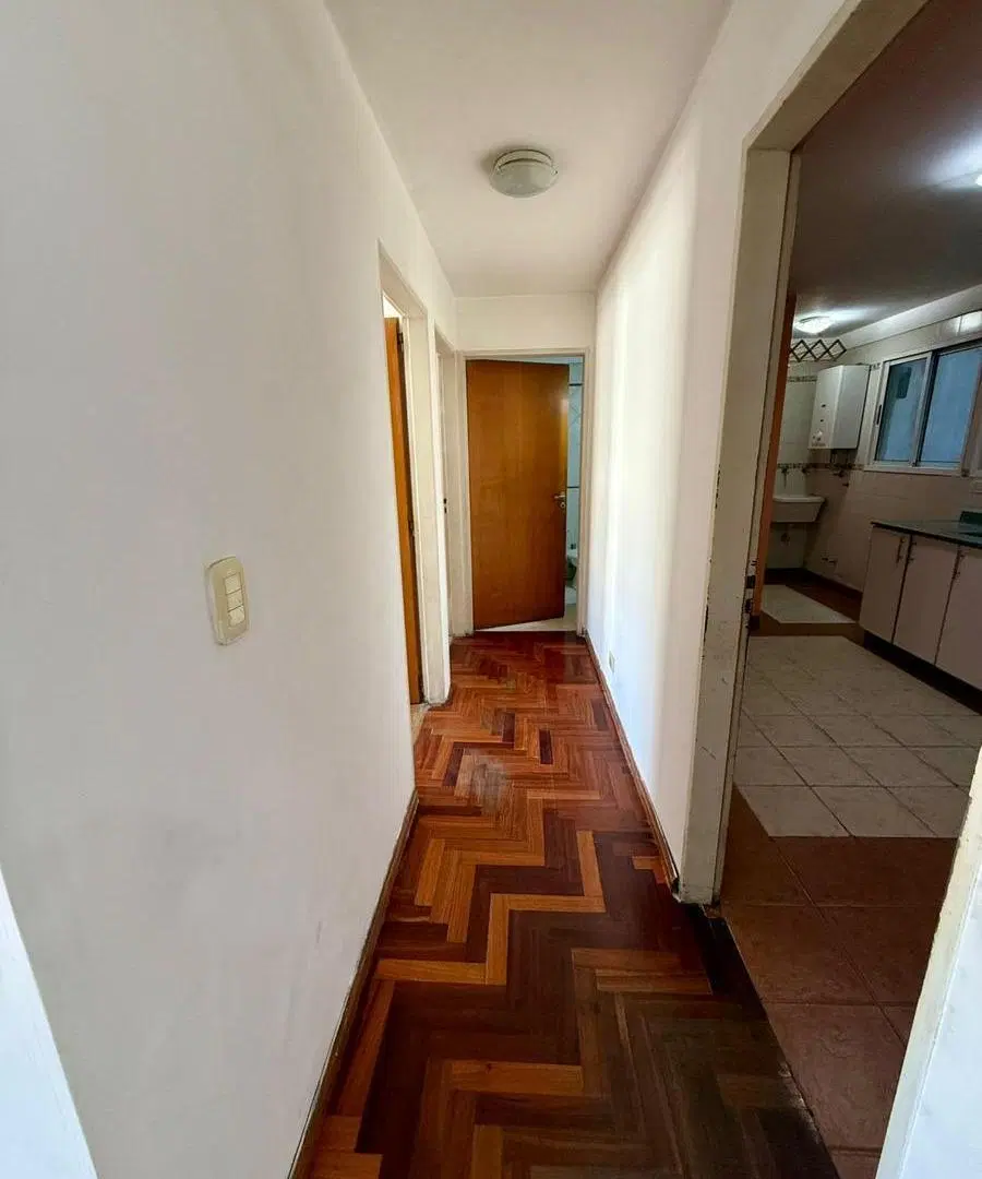 Departamento semipiso de 3 ambientes con cochera en Flores 5