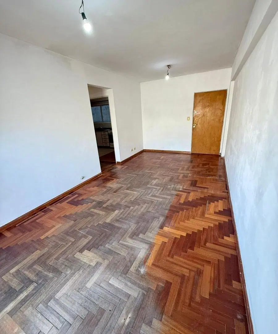 Departamento semipiso de 3 ambientes con cochera en Flores 3