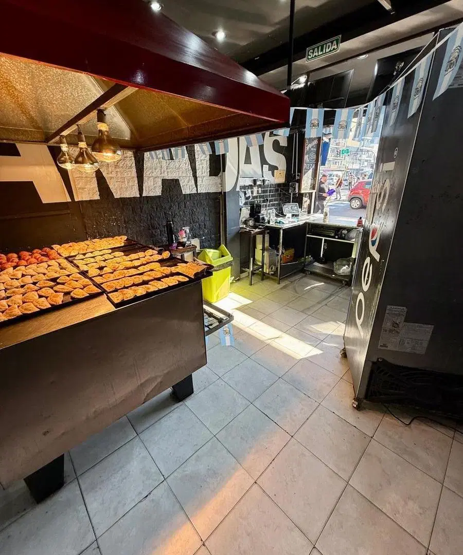Venta Local en Av Rivadavia y San Pedrito, zona comercial Flores. 8