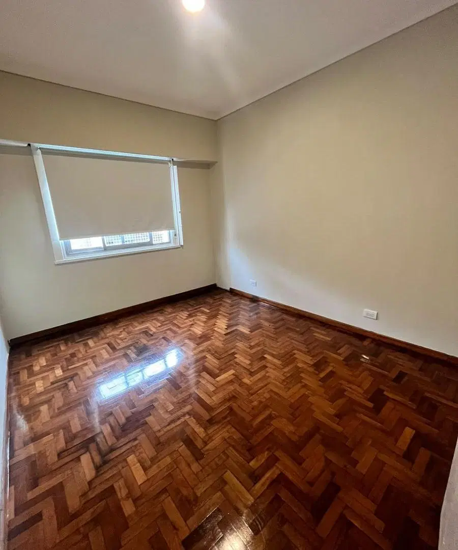 Departamento de 3 ambientes con balcon en el barrio de Flores 3