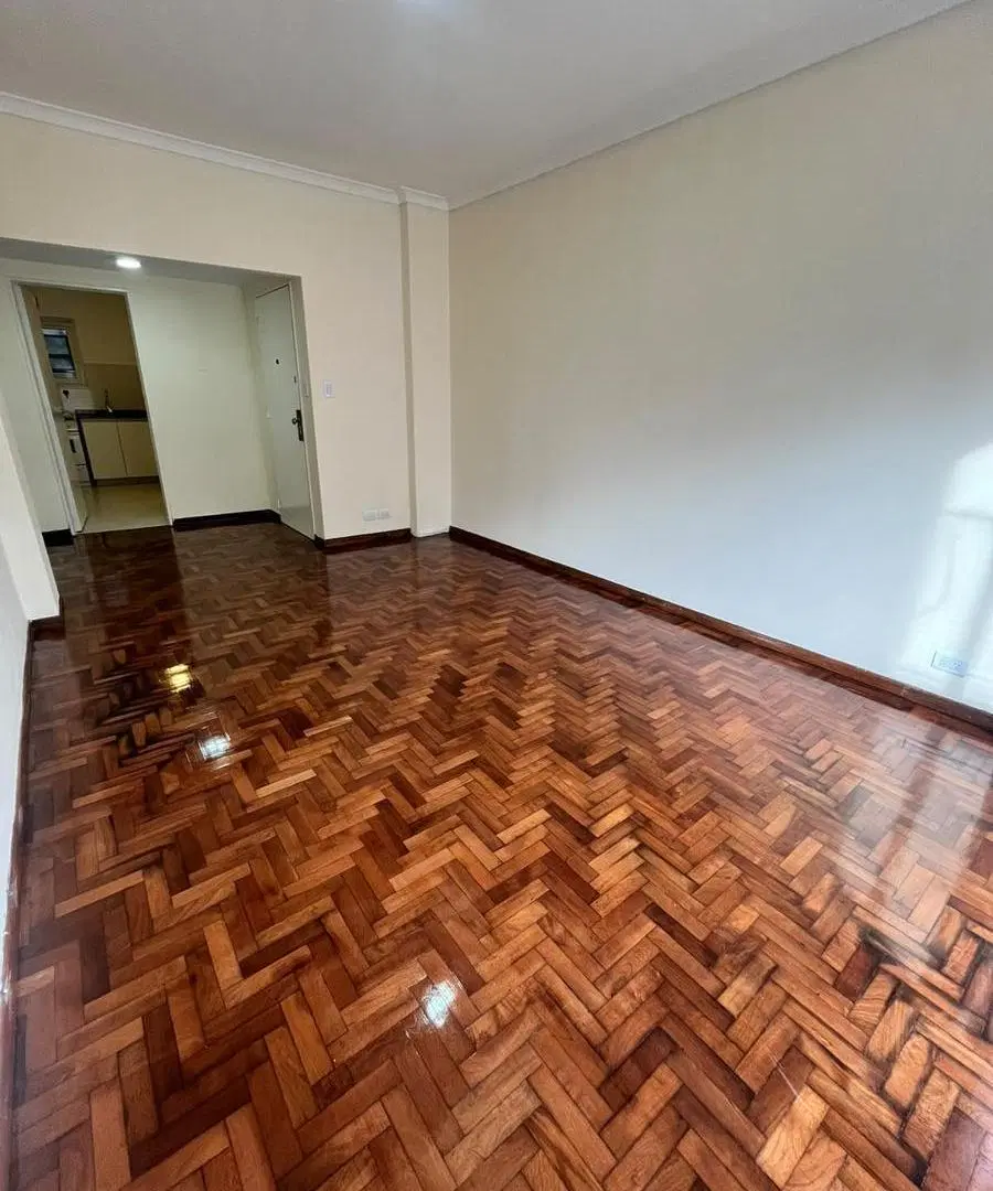 Departamento de 3 ambientes con balcon en el barrio de Flores 8