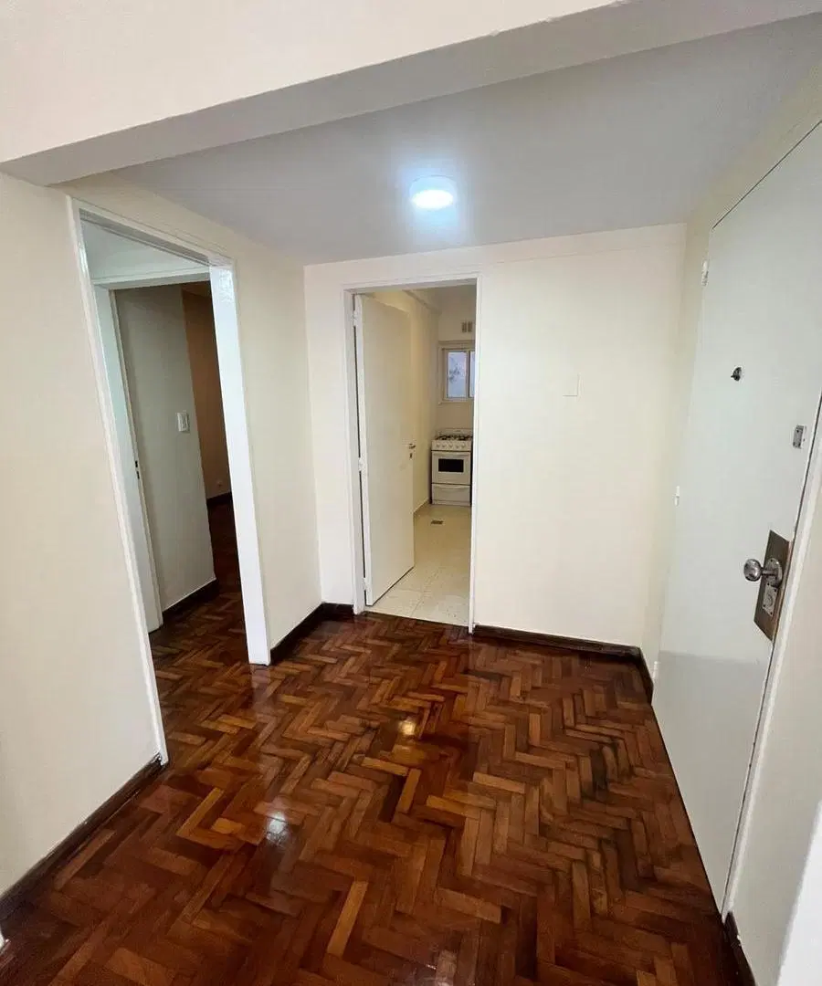 Departamento de 3 ambientes con balcon en el barrio de Flores 1