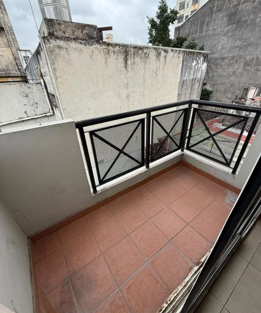 Departamento de 2 ambientes en el barrio de Floresta 5