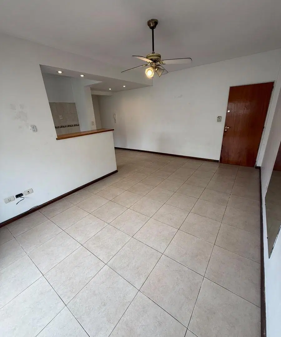 Departamento de 2 ambientes en el barrio de Floresta 3