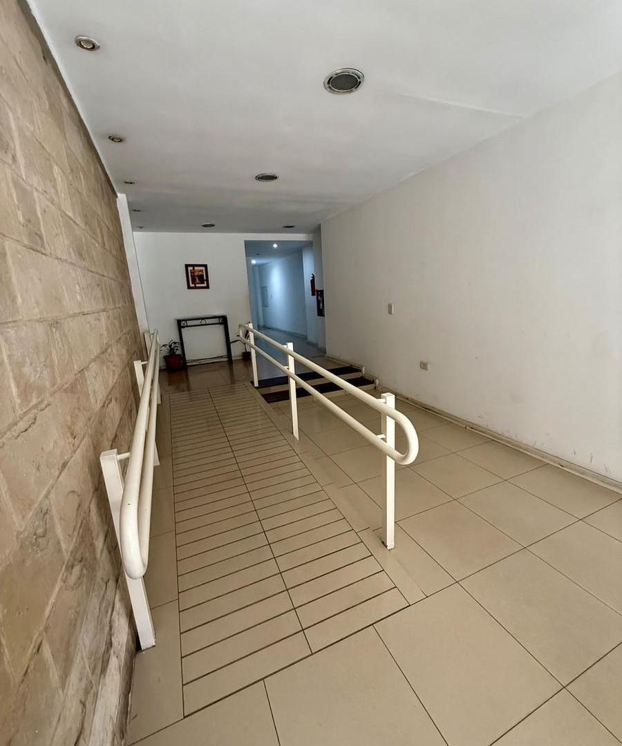 Foto de Venta Departamento monoambiente al frente con balcón, imagen 3