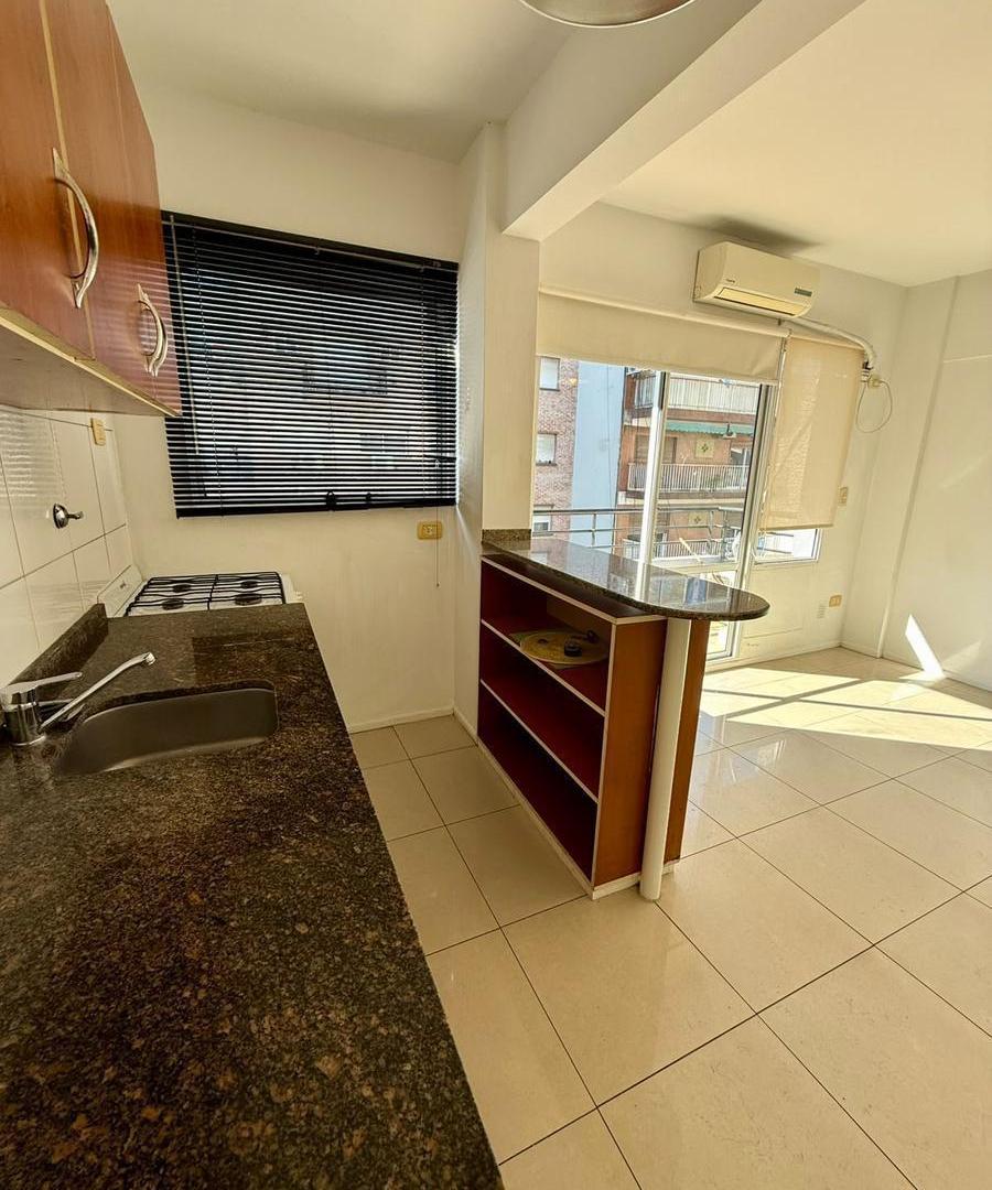 Foto de Venta Departamento monoambiente al frente con balcón, imagen 5