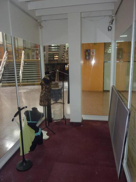 Foto de Local 12 m2 + baulera 21 m2 de baulera Galeria Boulevard Av. Rivadavia, imagen 1