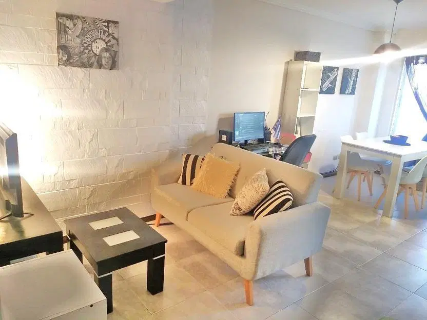 AMPLIO DEPARTAMENTO 2 AMB A 1 CUADRA DE AV. DE MAYO 2