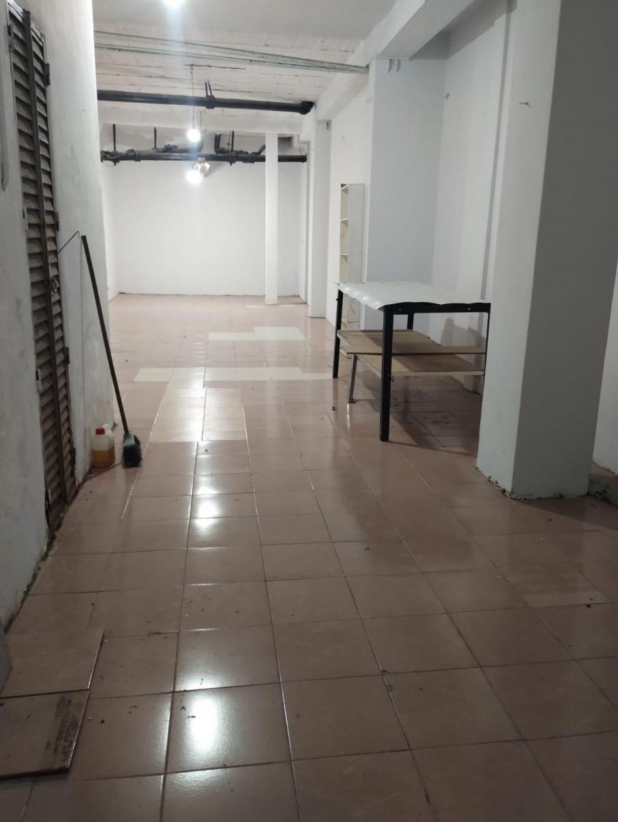 Foto de Local comercial sobre Av. Garay. Mùltiples rubros, imagen 2
