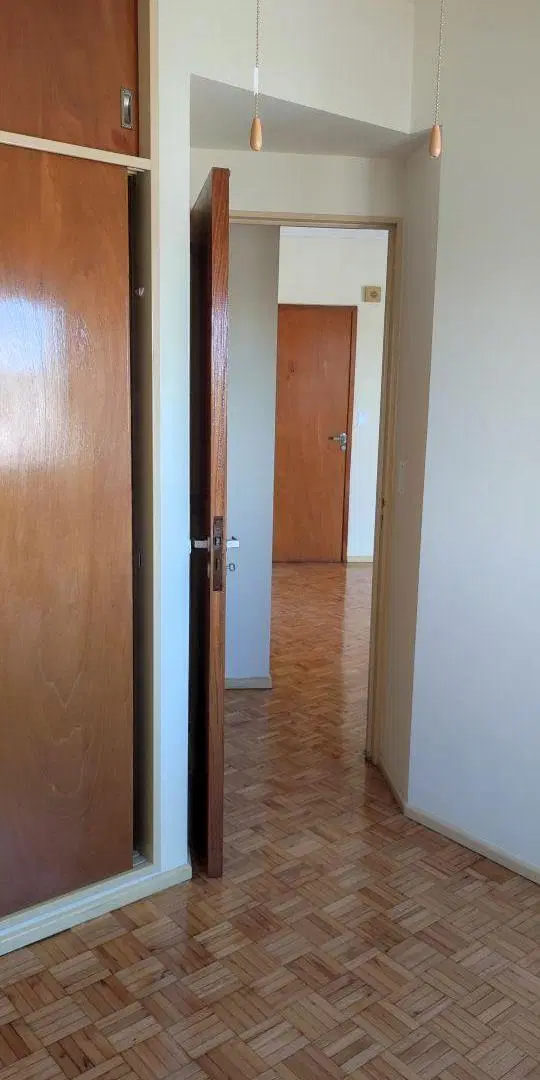 Dos ambientes muy luminosos en impecable estado 4