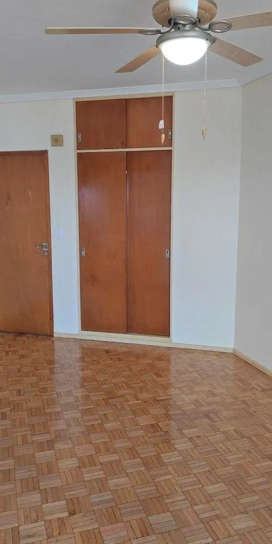 Dos ambientes muy luminosos en impecable estado 2