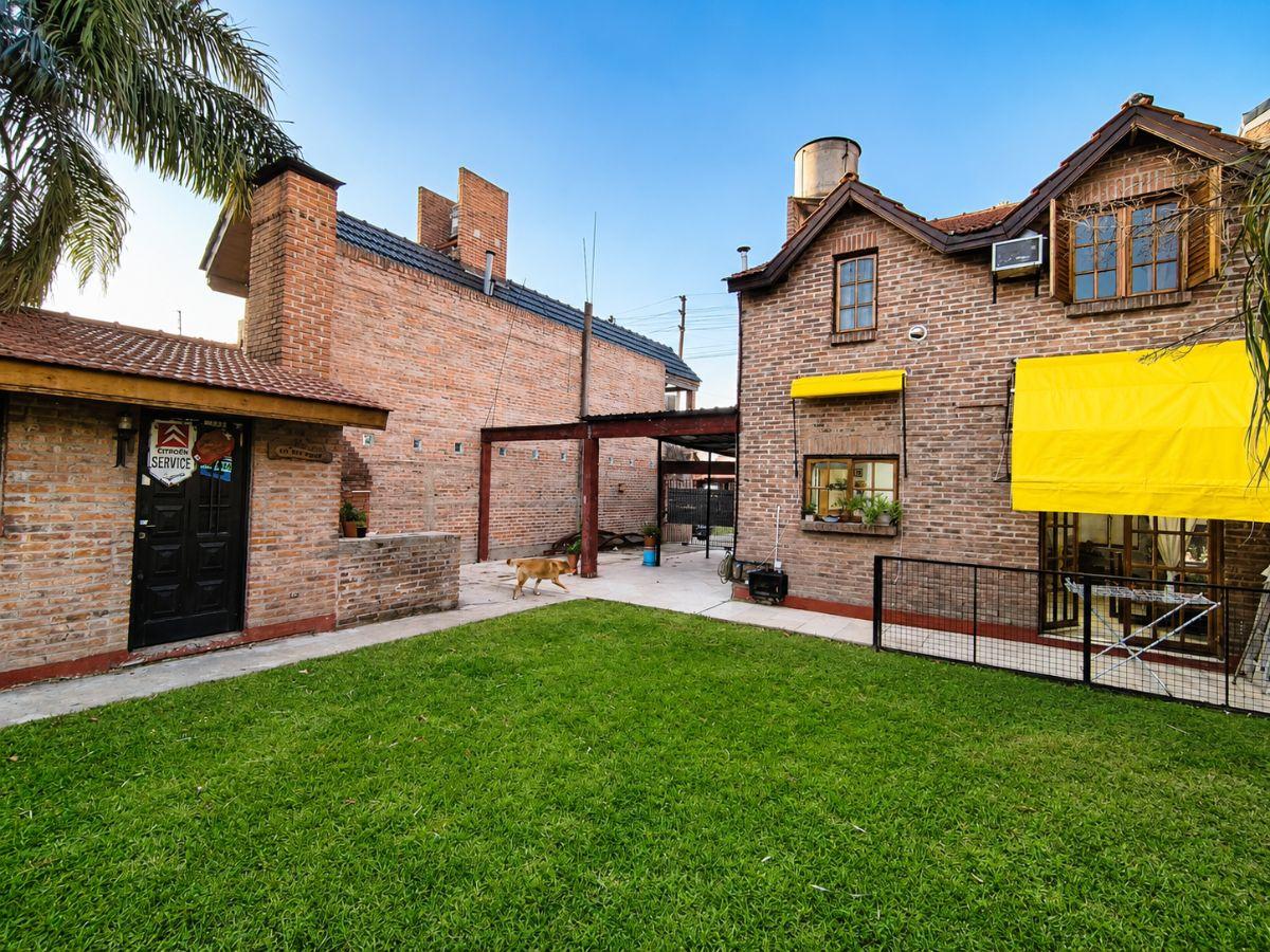 Casa con parque, parrilla y gran espacio para vivir comodamente
