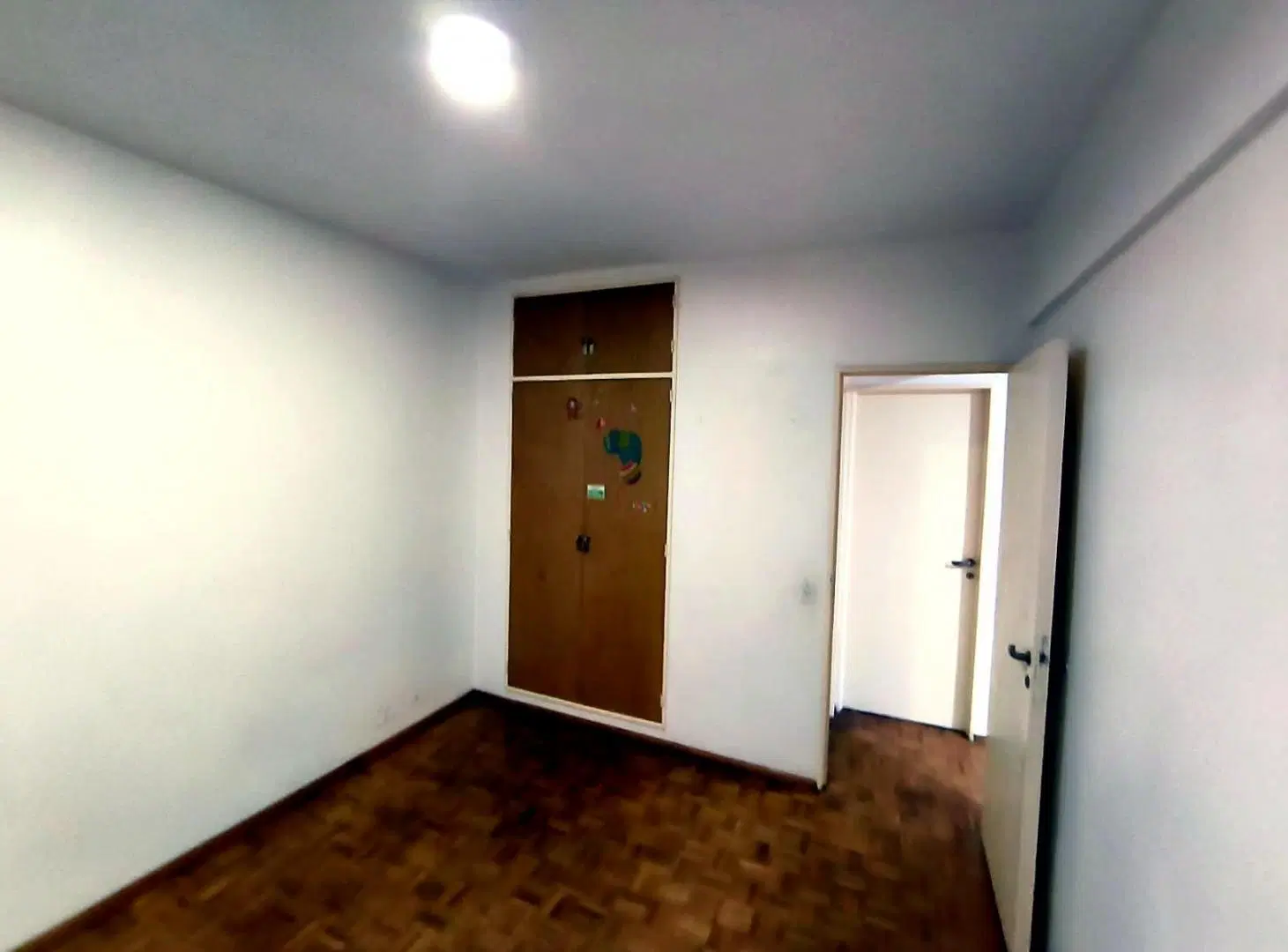 Departamento 2 ambientes con patio y bauleras en Suipacha 987 2