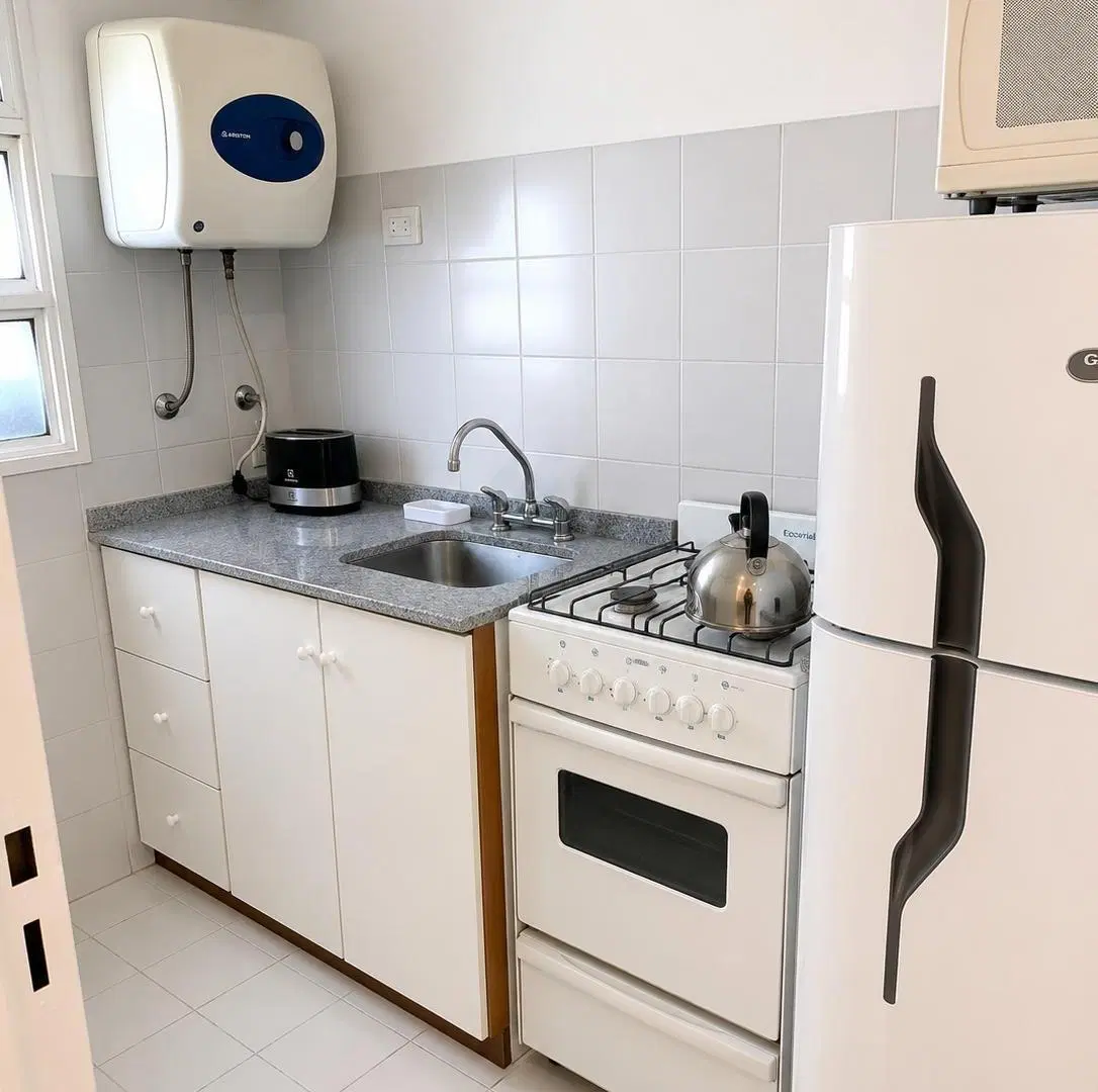 Un ambiente apto vivienda o profesional en pleno Centro 2