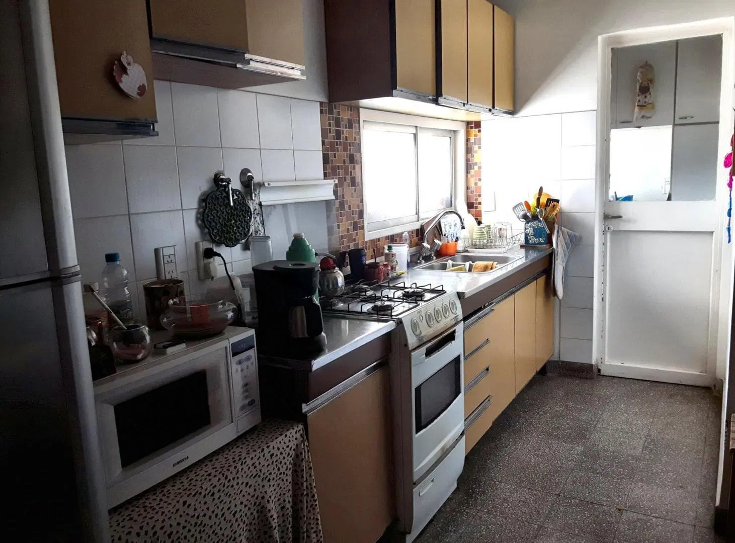4 ambientes con cochera, balcón cerrado y vista abierta 5