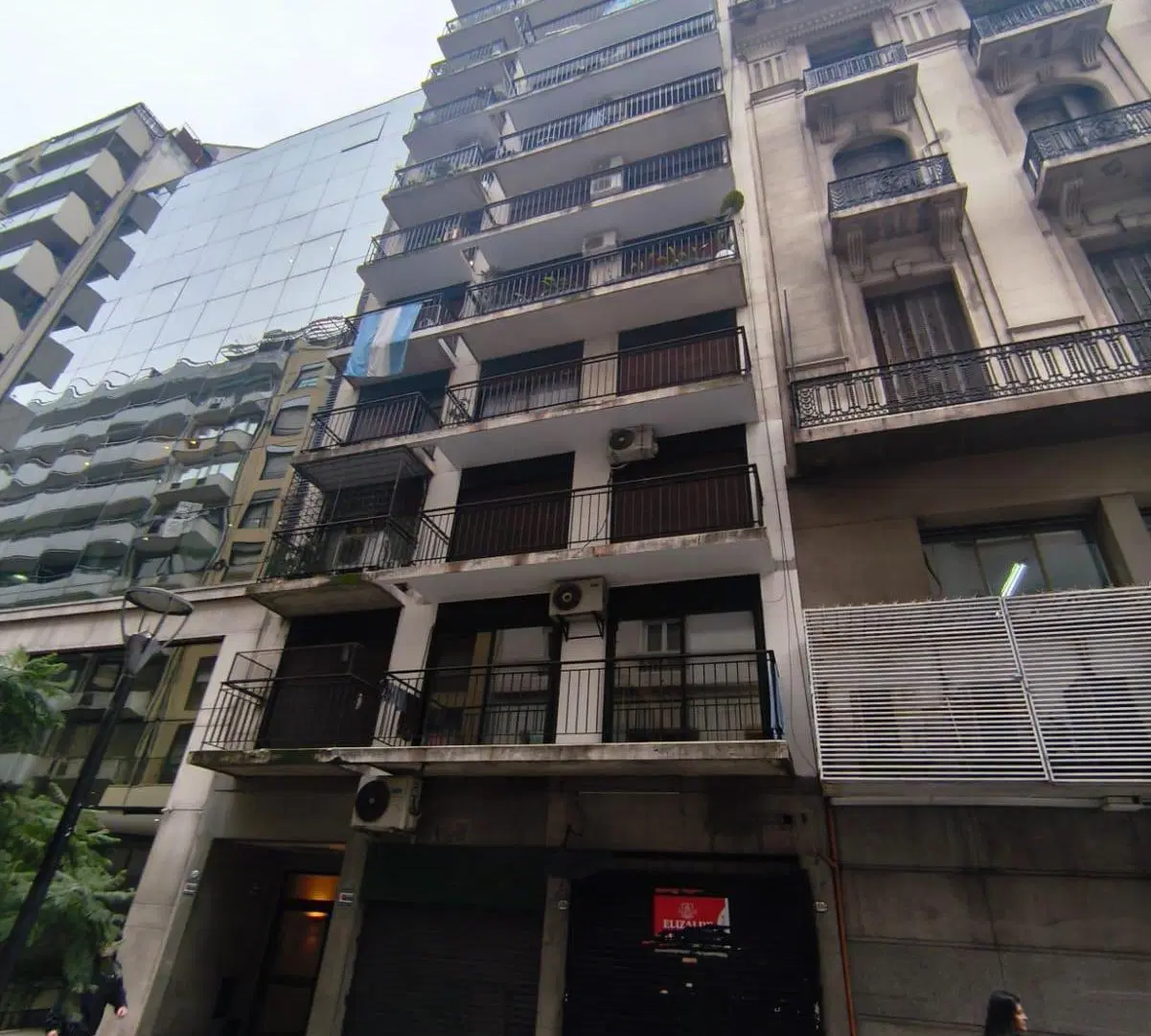 Retiro: 2 ambientes amplios a pasos de Av. Santa Fe 2