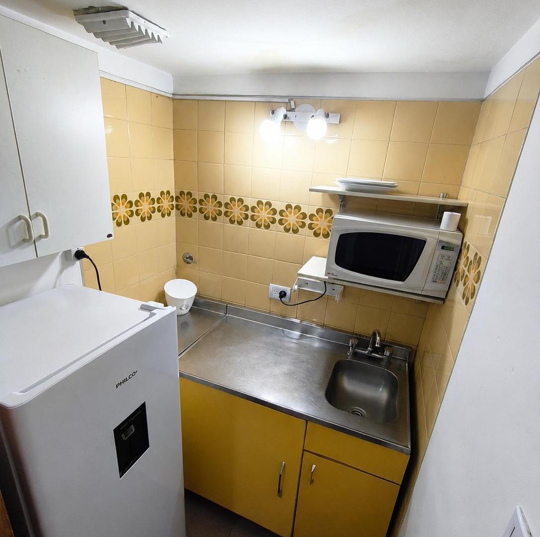 Foto de Ambiente dividido con dormitorio separado en pleno centro, imagen 5