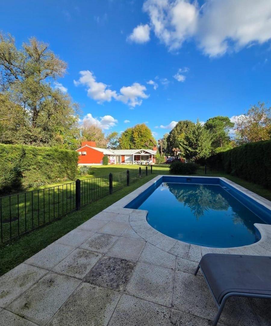 Foto de Casa quinta sobre lote de 1.523 m² con piscina, imagen 1