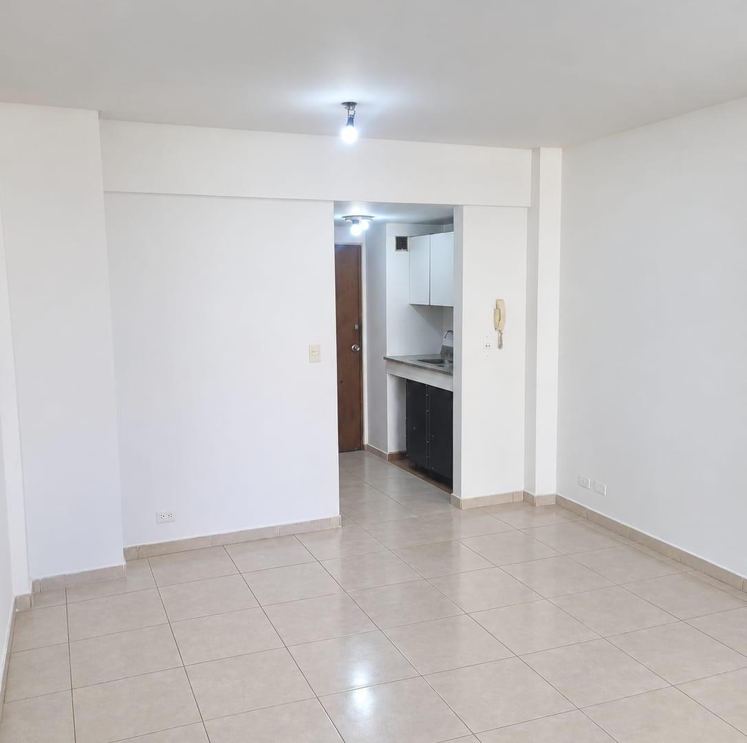 Foto de Monoambiente al frente con balcon, luminoso, excelente ubicación, imagen 2