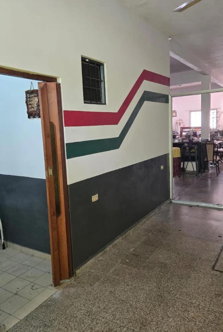 Foto de DEPARTAMENTO CON GALPON, imagen 2