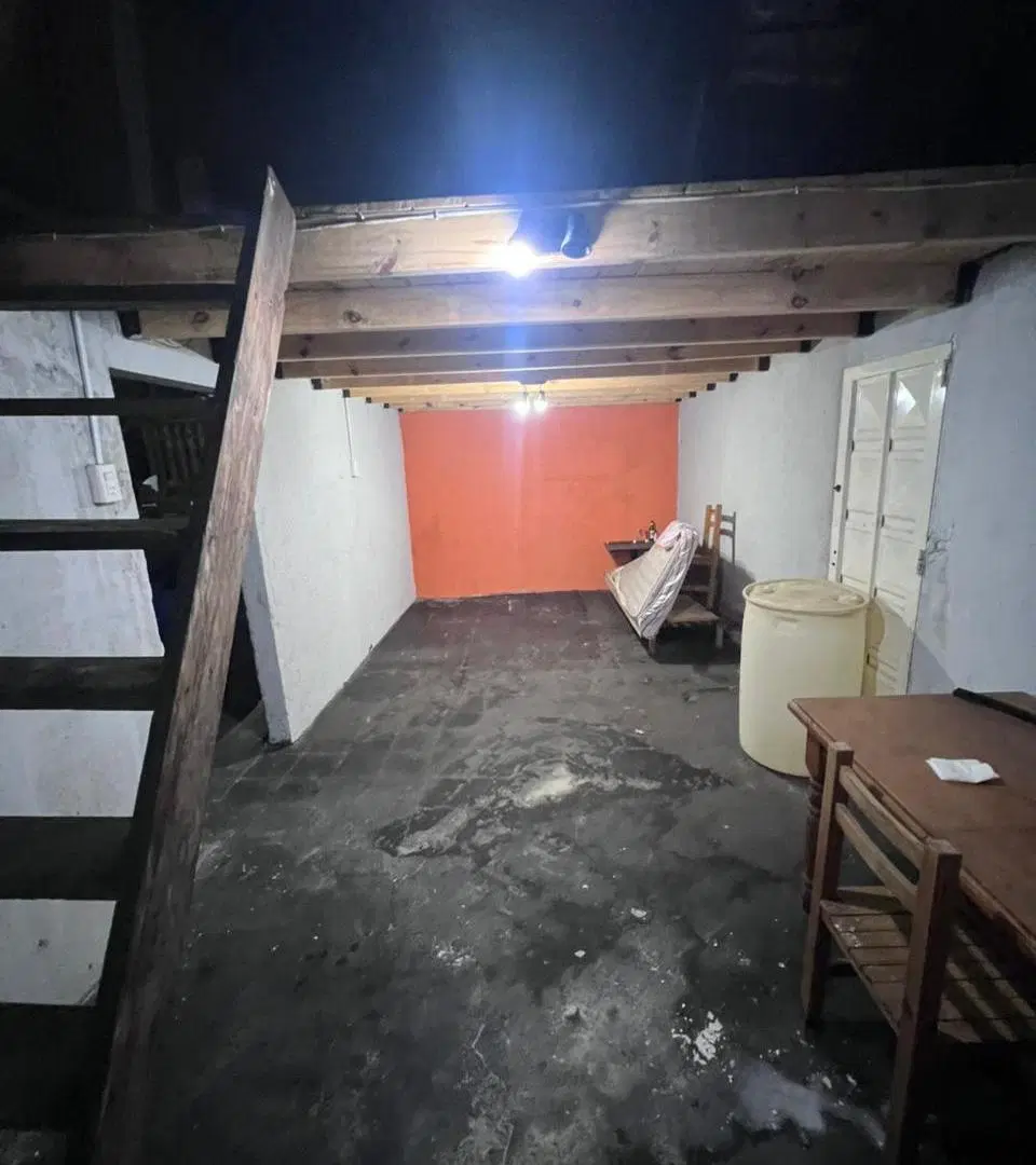 Local comercial en alquiler en Lanús Este 4