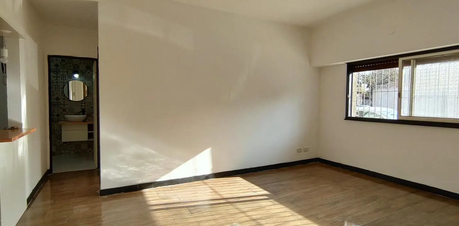 Venta 2 amb APTO. PROF. con patio en Agronomía 4