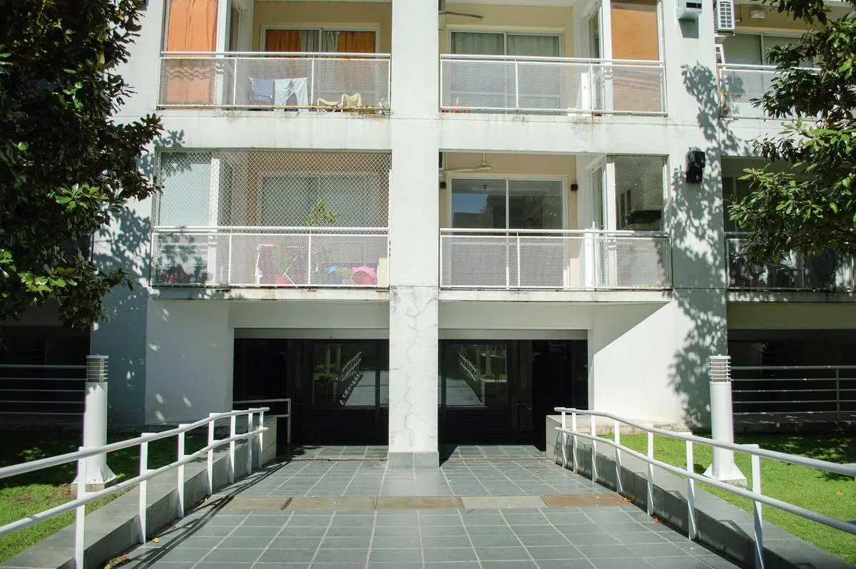 Venta monoambiente en Belgrano con balcón y amenities. Super luminoso 2