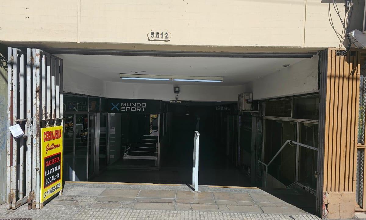 Local Comercial Galería Sobre Av rivadavia 5