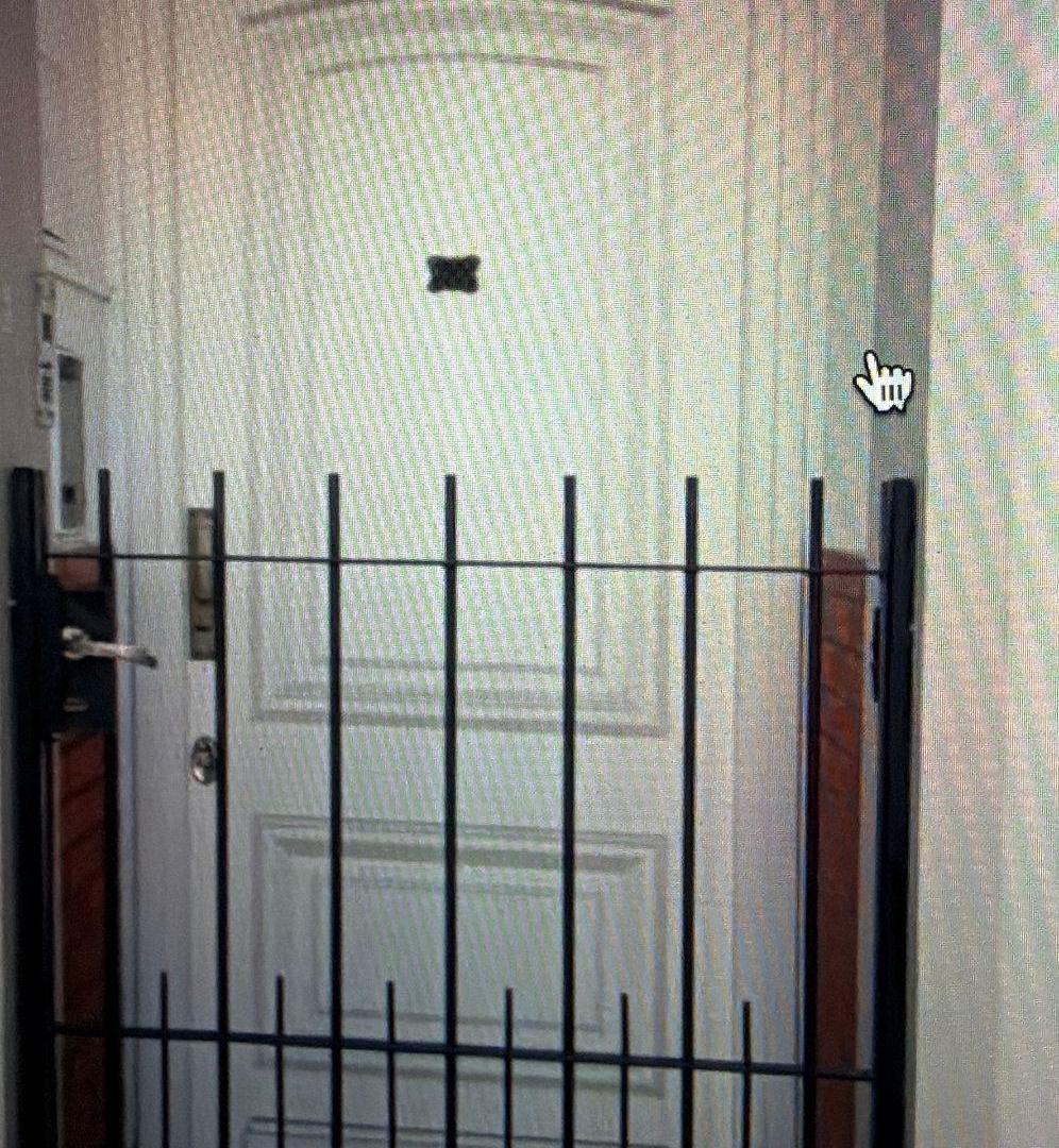 PH ENTRADA INDEPENDIENTE 1 AMB PATIO BAÑO Y COCINA APTO PROFESIONAL
EXCELENTE UBICACION RESIDENCIAL