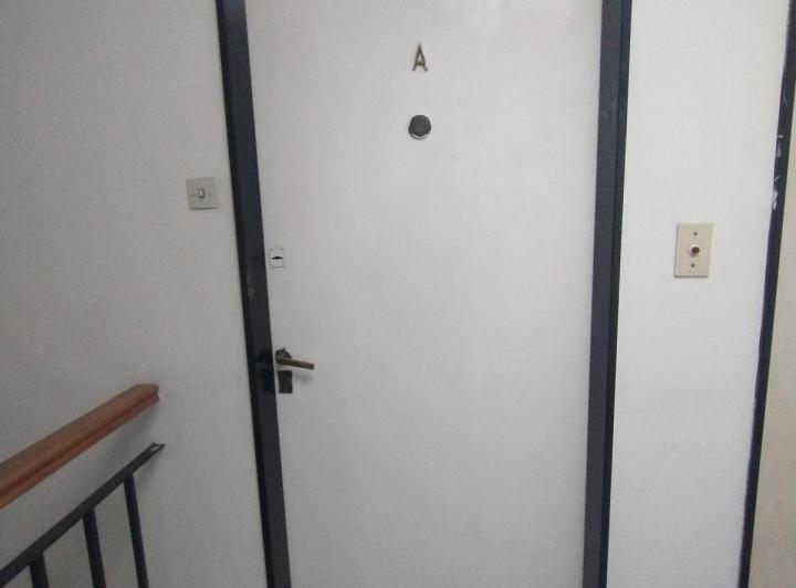 Excelente 2 ambientes por escalera, frente a tribunales - Apto profesional! 3