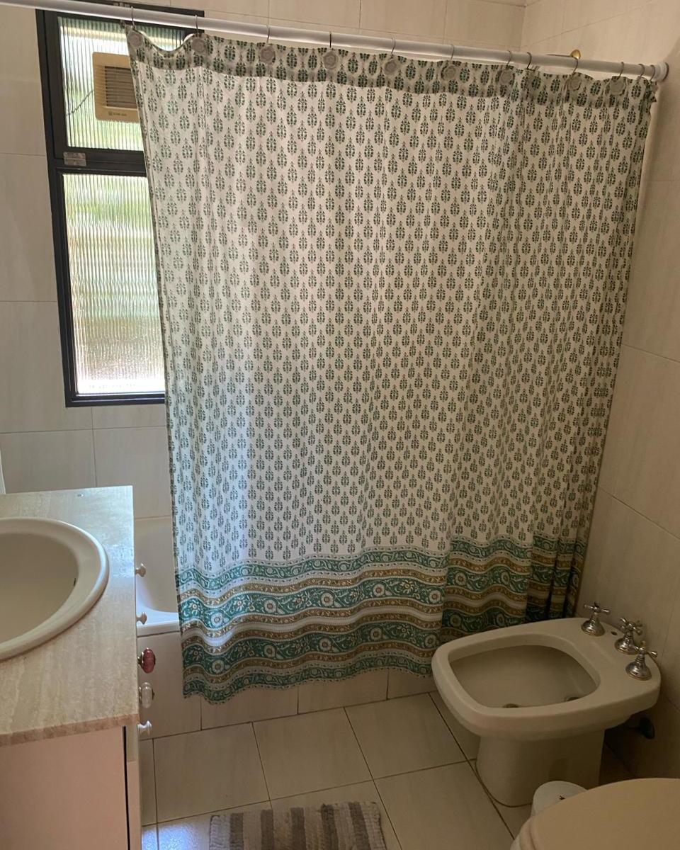Excelente Lote con Casa a Demoler - Lomas de San Isidro - Zona Jockey 5