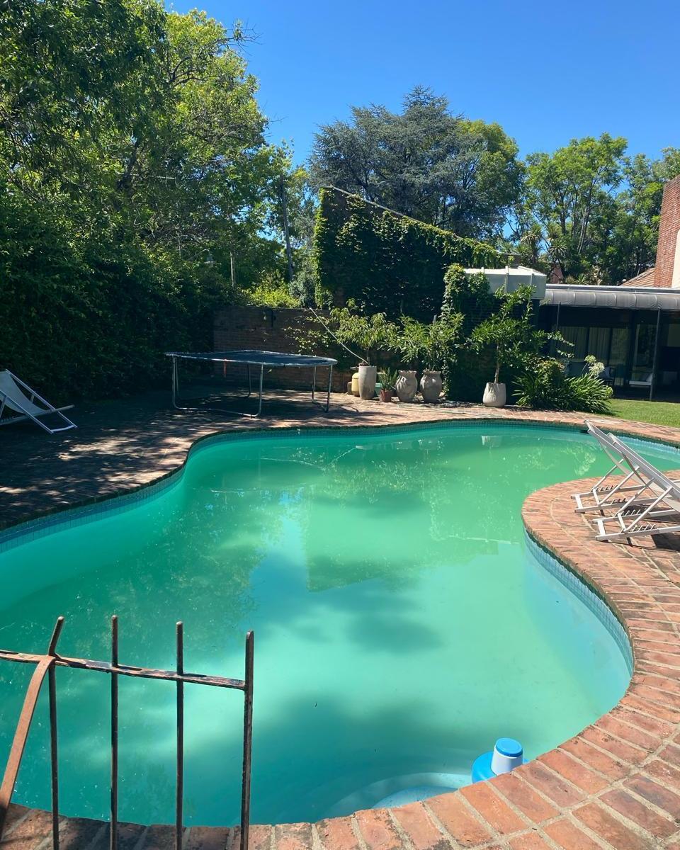 Excelente Lote con Casa a Demoler - Lomas de San Isidro - Zona Jockey 4