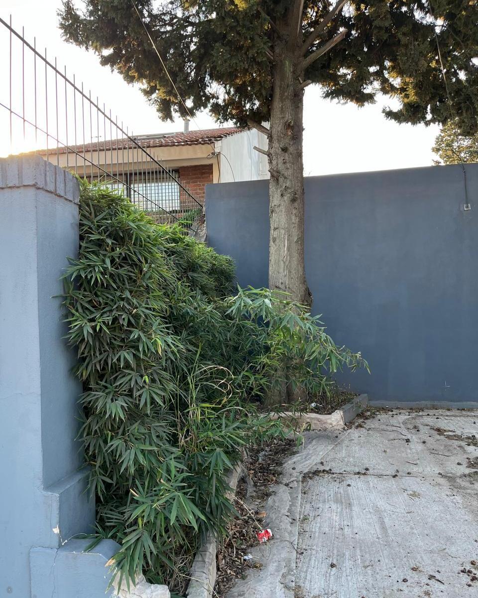 LOTE EN VENTA - Playa de Estacionamiento - LOMAS DE SAN ISIDRO