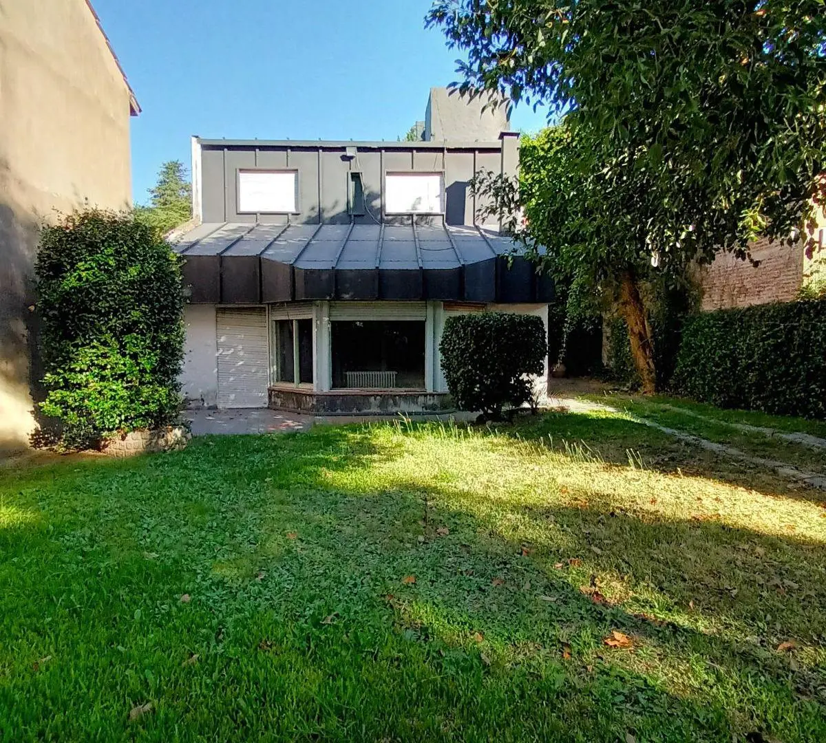 Venta: Oportunidad, casa para reciclar, Lomas de San Isidro. 380mts de lote, 160mts cubiertos. 2