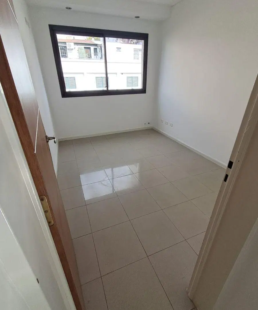 Impecable Oficina en alquiler Centro de San Isidro 5