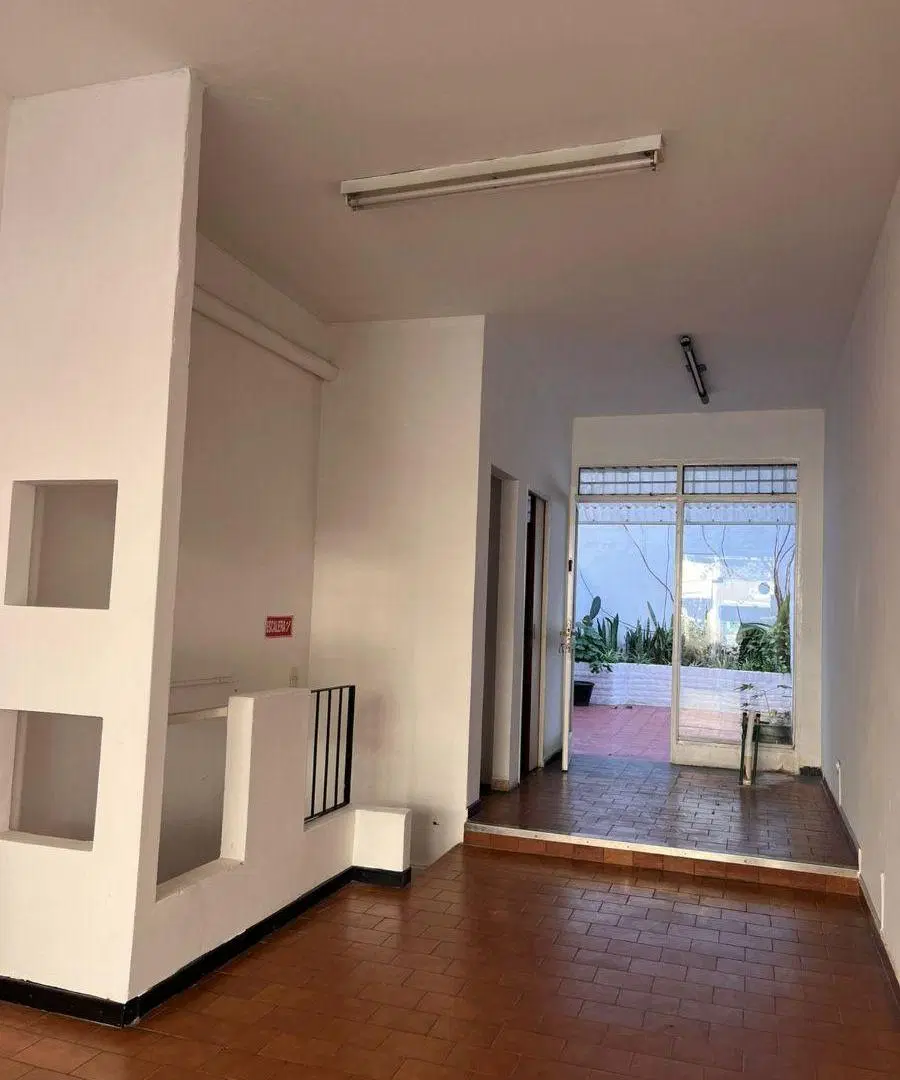 Local en VENTA - Martinez 1