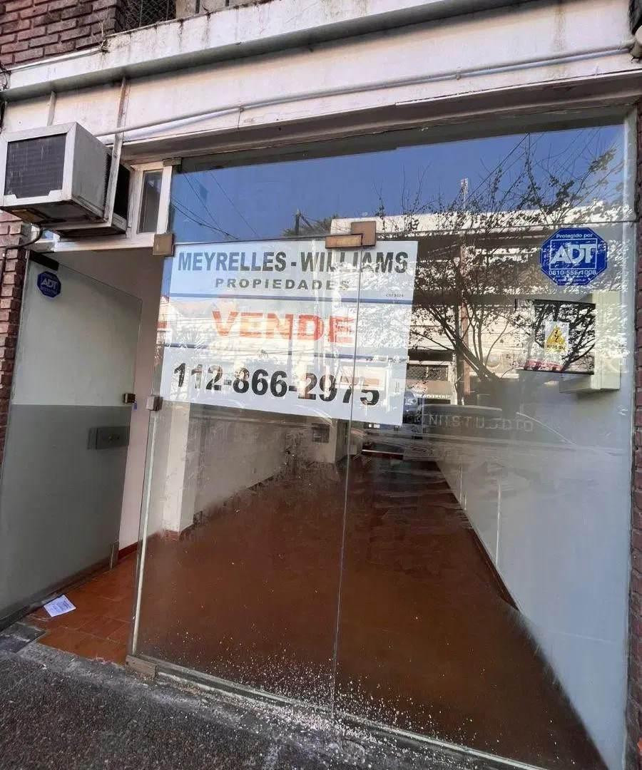 Local en VENTA - Martinez 3