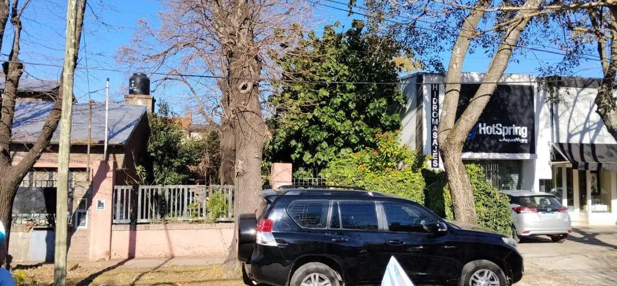 UNICO LOTE EN ZONA COMERCIAL LOMAS DE SAN ISIDRO 3