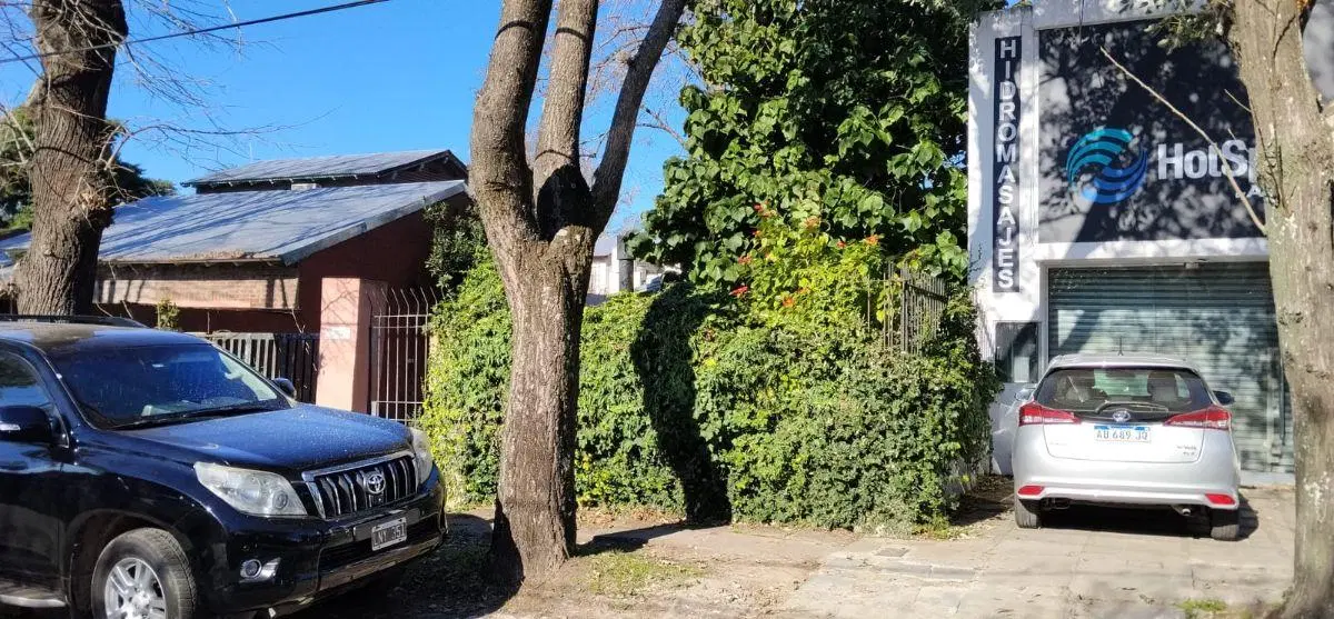 UNICO LOTE EN ZONA COMERCIAL LOMAS DE SAN ISIDRO 5