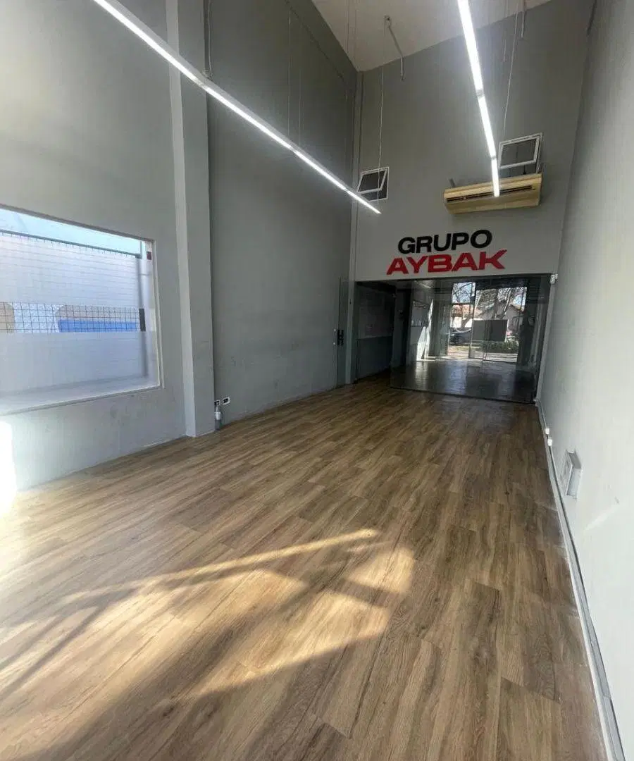 local comercial en excelente ubicación y centro comercial 2