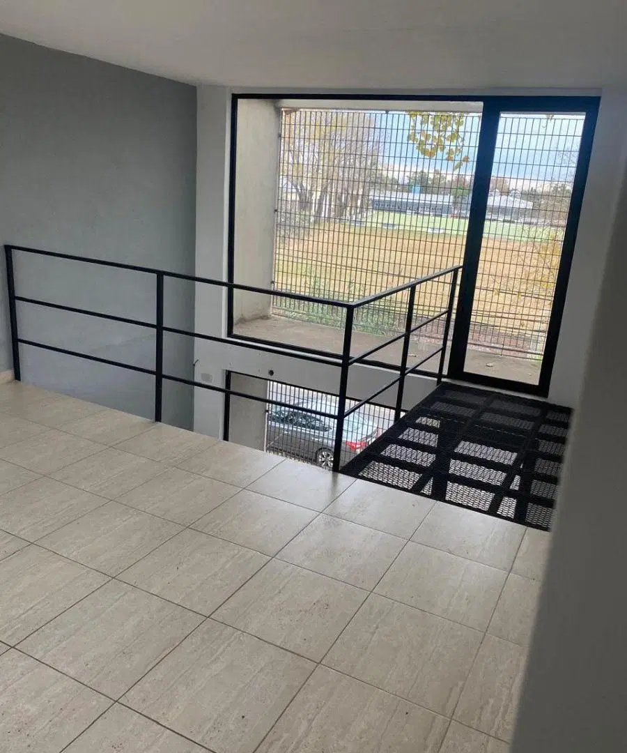 OFICINA EN ALQUILER - LOMAS DE SAN ISIDRO 3