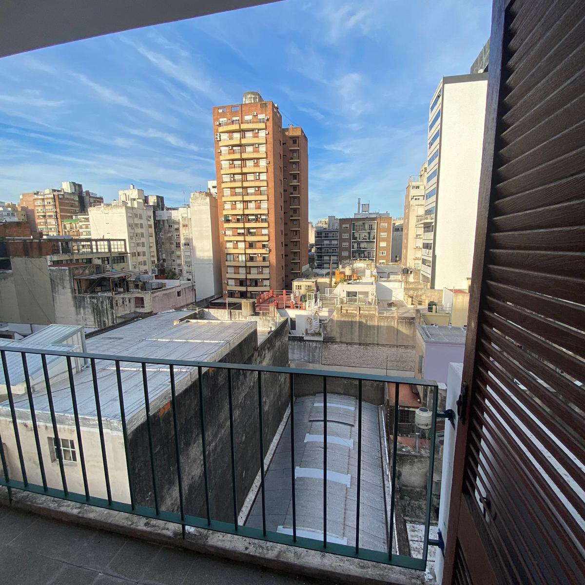 Venta Departamento Piso Exclusivo Tres Dorm. - Centro Rio 5
