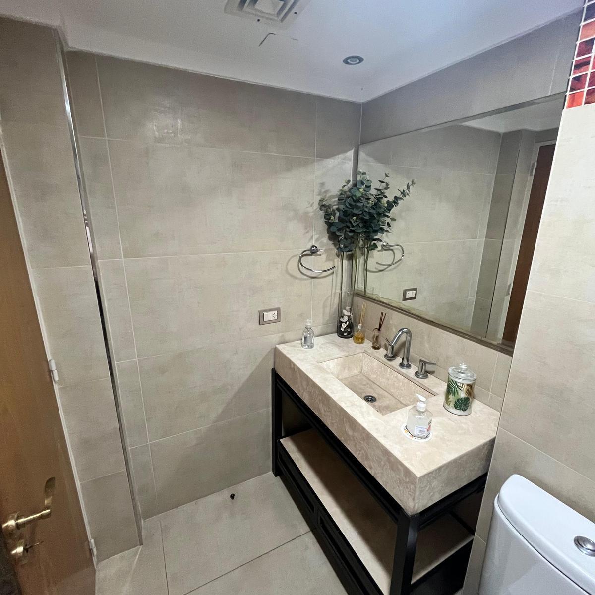 Venta Casa Tres Dorm. en Arroyito 1