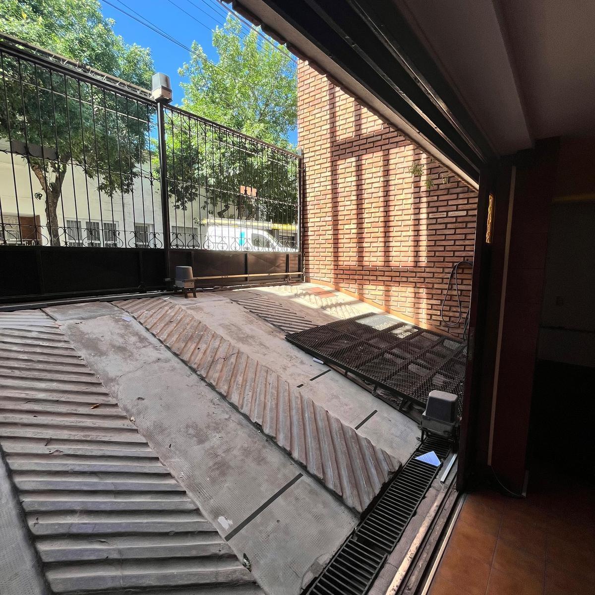 Venta Casa Tres Dorm. en Arroyito 5