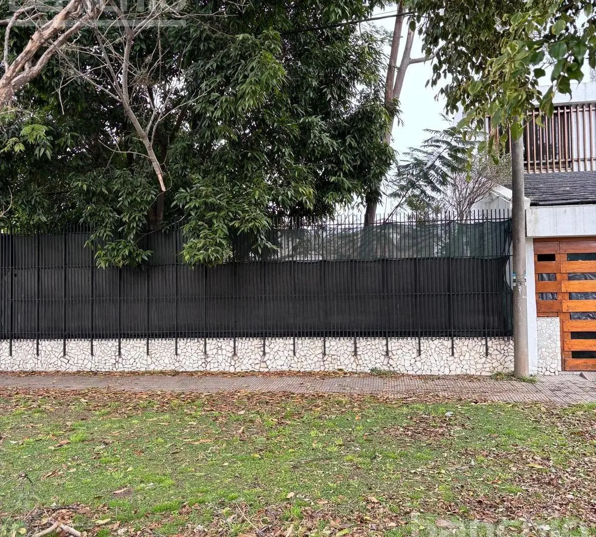 Venta Terreno Excepcional 400 mt2 en Abasto 2
