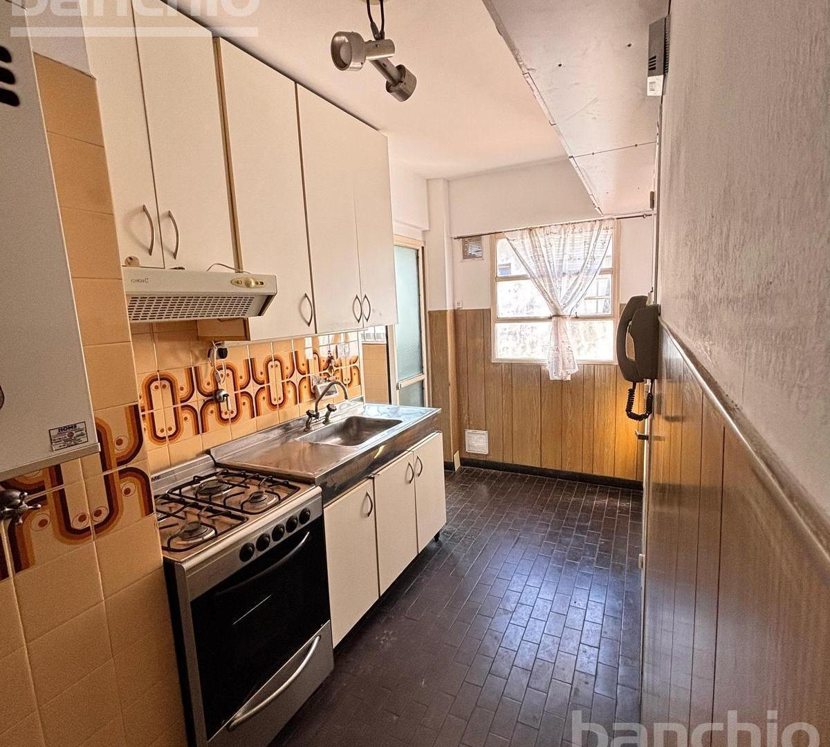Venta Departamento 2 Dormitorios Con Cochera - Microcentro